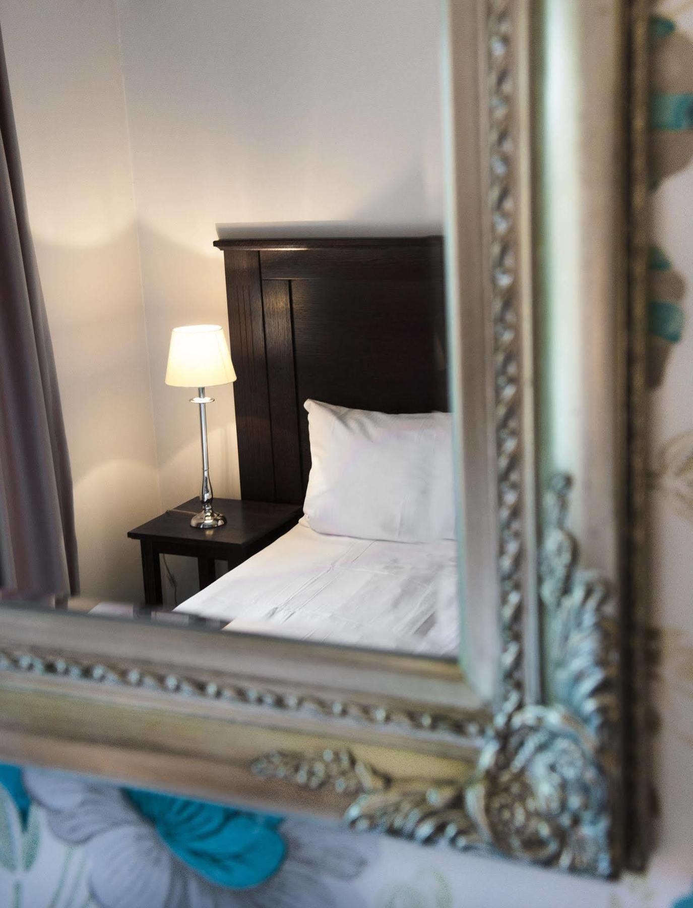 Home Hotel Park Халден Екстериор снимка