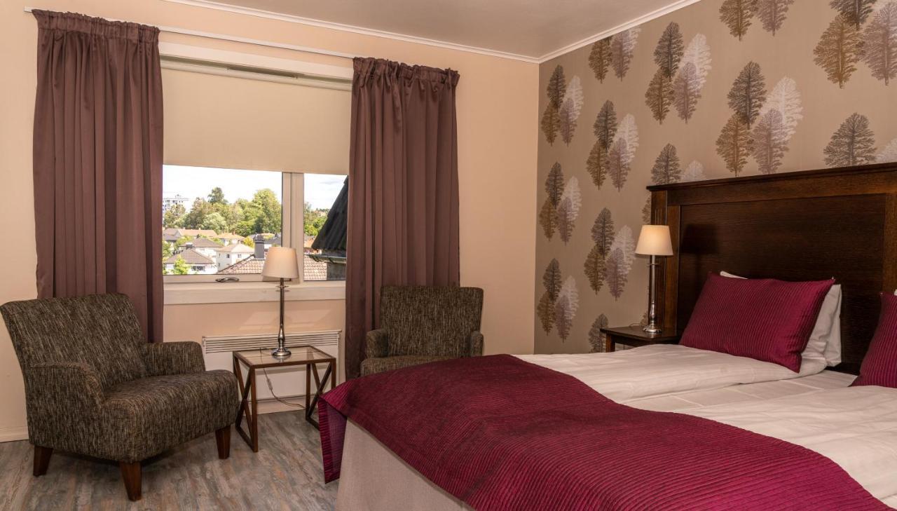 Home Hotel Park Халден Екстериор снимка