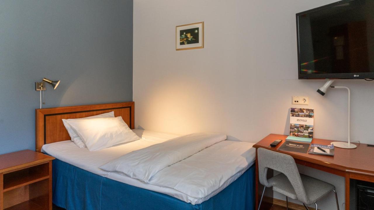 Home Hotel Park Халден Екстериор снимка