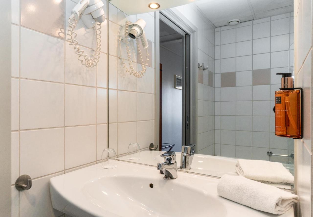 Home Hotel Park Халден Екстериор снимка